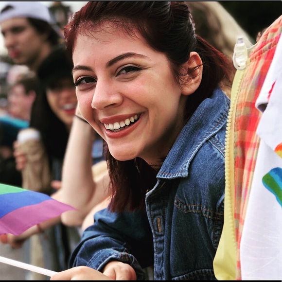 Meet your Posher, Kamryn - Picture 1 of 1